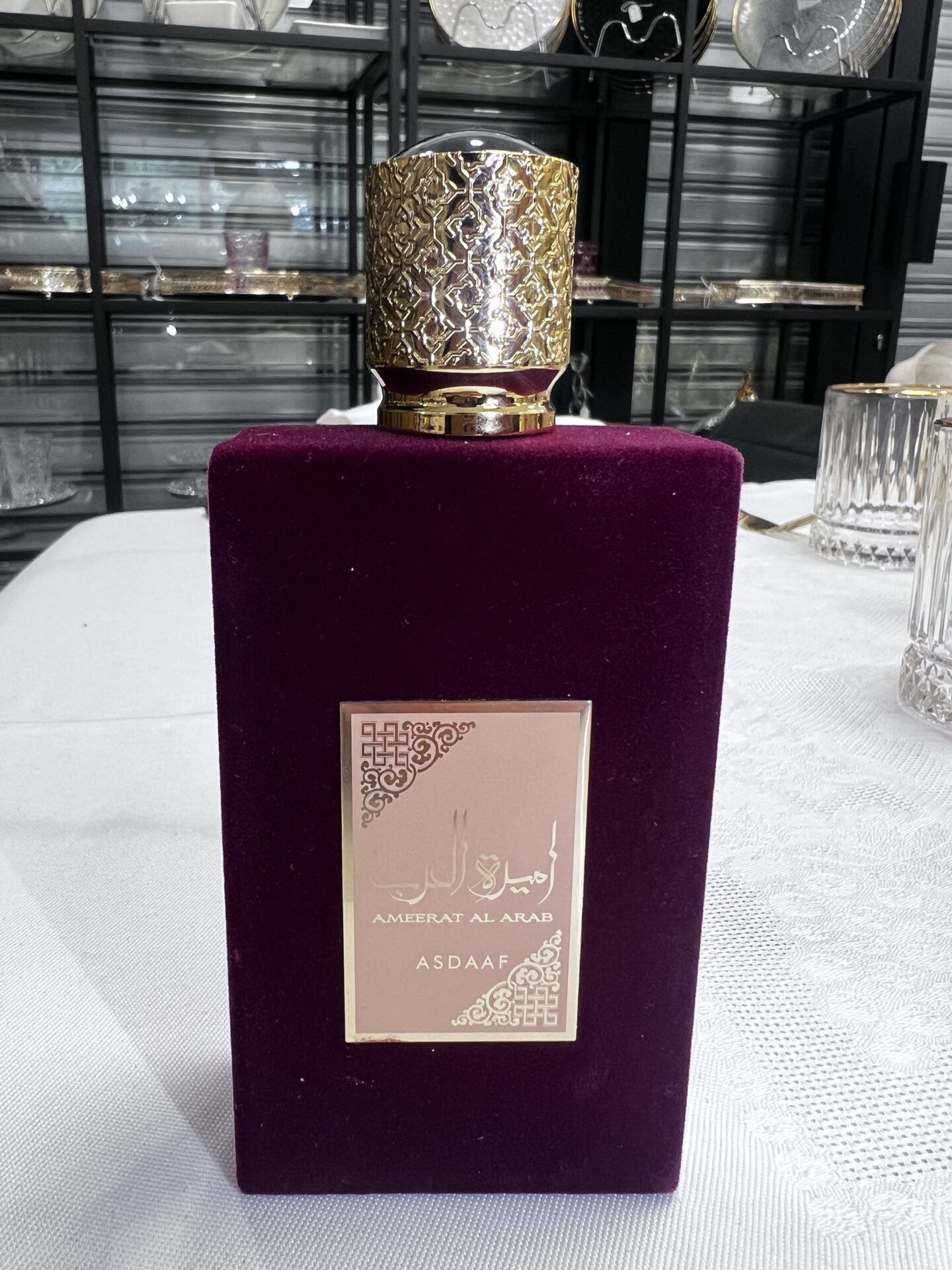 Eau de Parfum Ameerat Al Arab rouge – Image 1