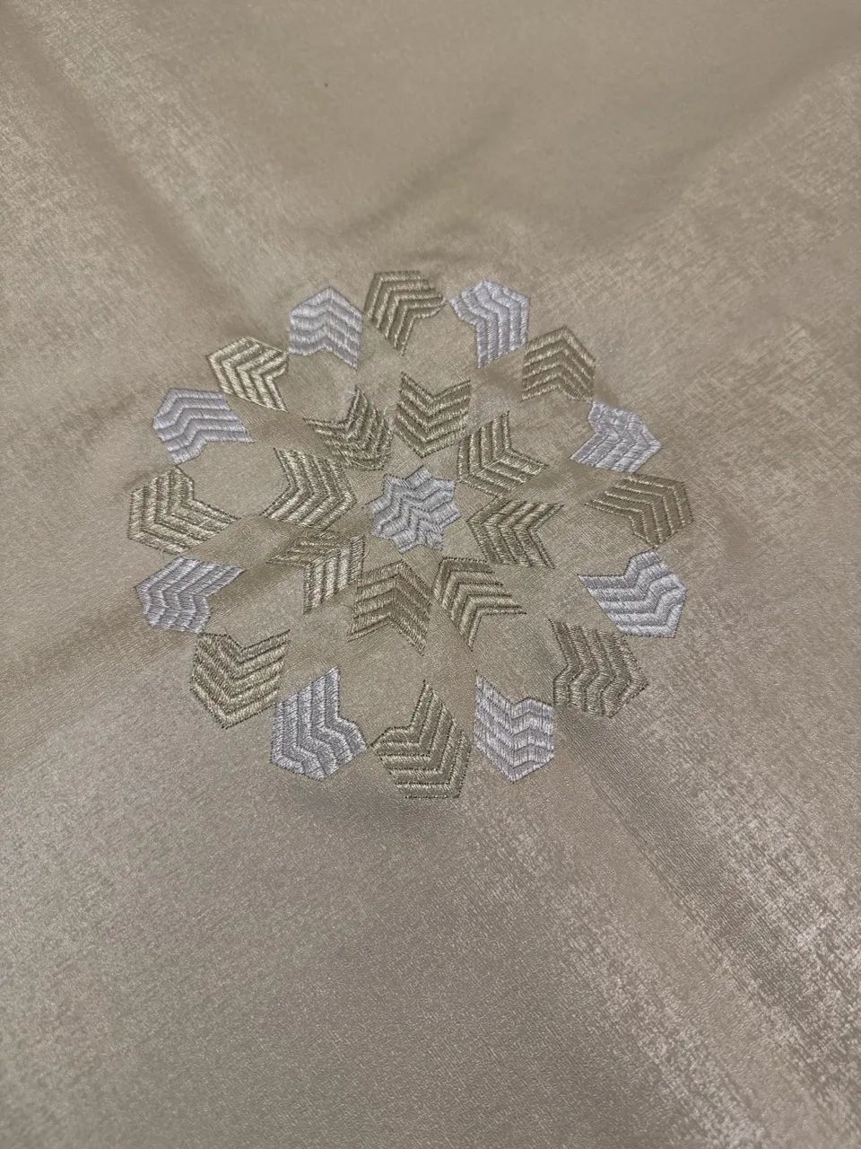 Nappe ronde 1,80 m doré zelij cartier – Image 2