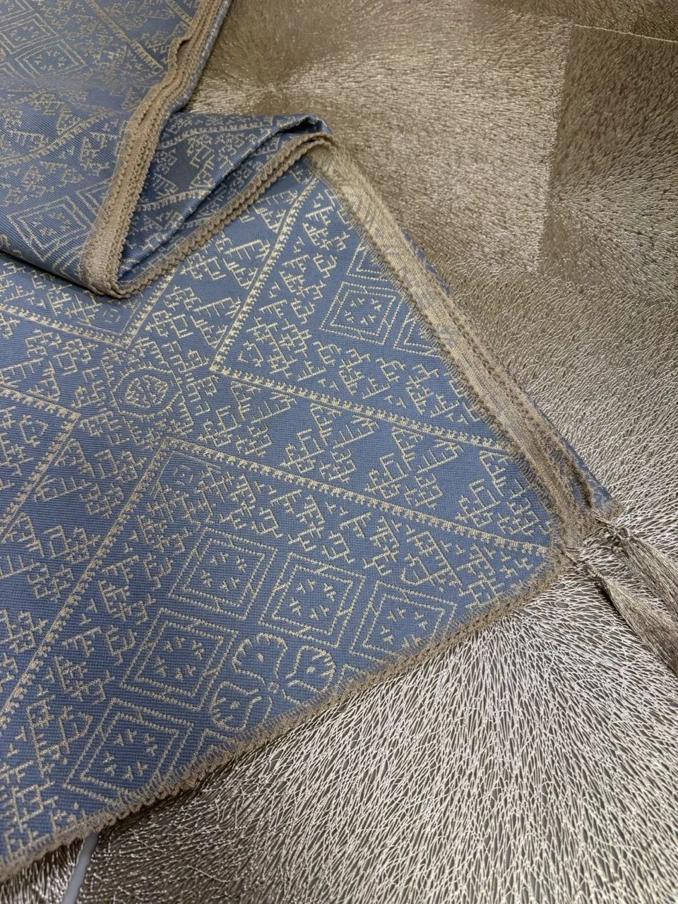 Nappe Tarz el fessi gris 2m50 + 12 serviettes de table – Image 3