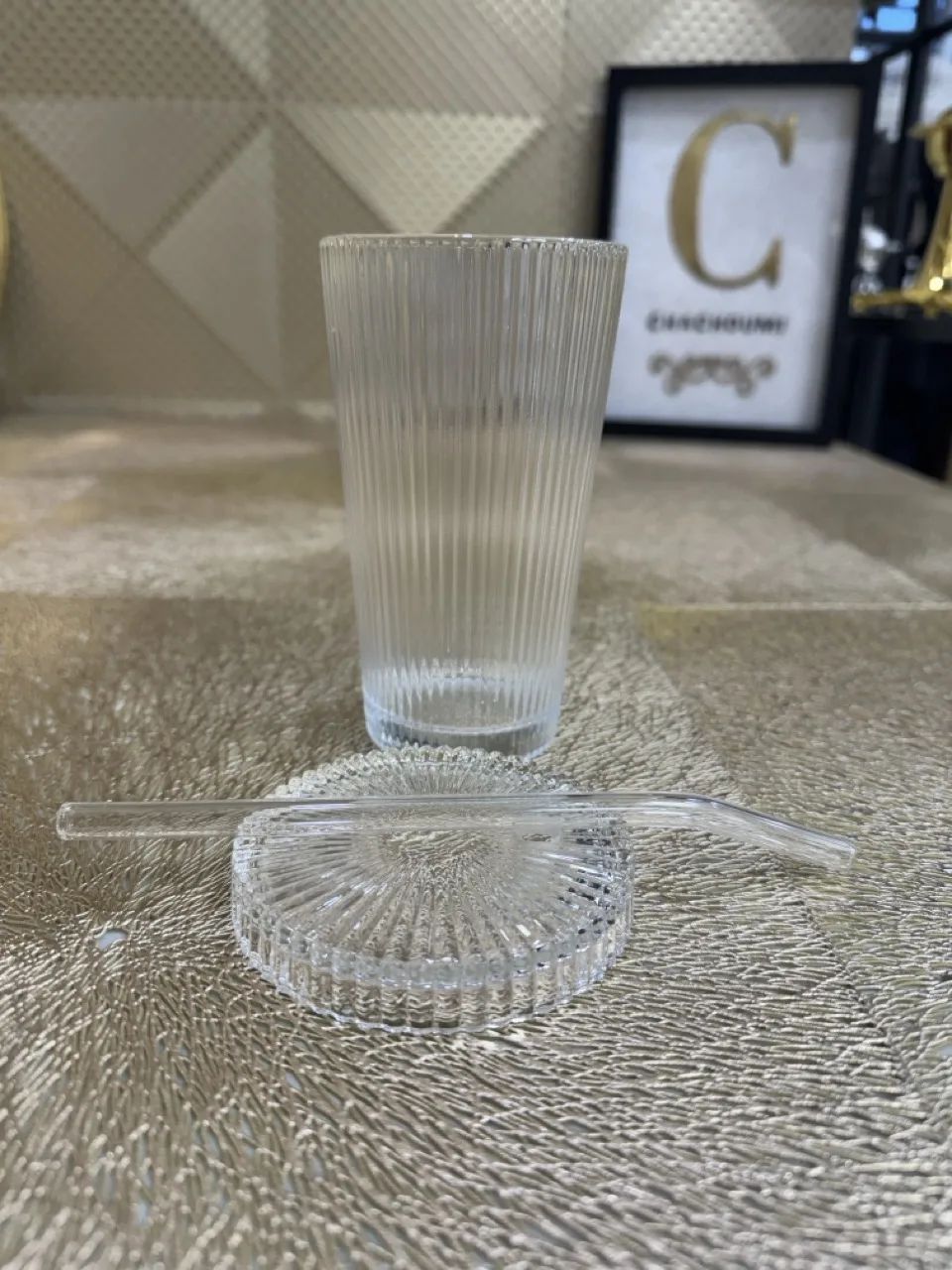 Verre avec couvercle et paille en verre – Image 2