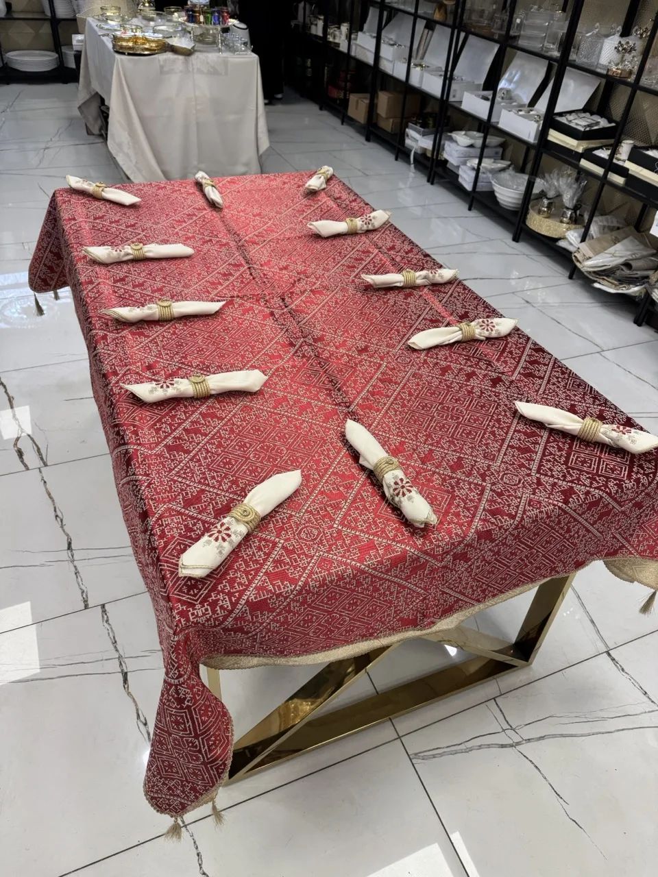 Nappe Tarz el fessi rouge 2m50 + 12 serviettes de table – Image 3