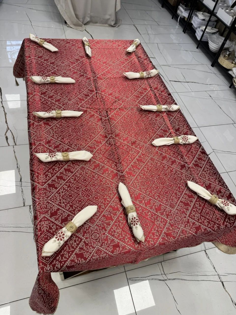 Nappe Tarz el fessi rouge 2m50 + 12 serviettes de table – Image 4