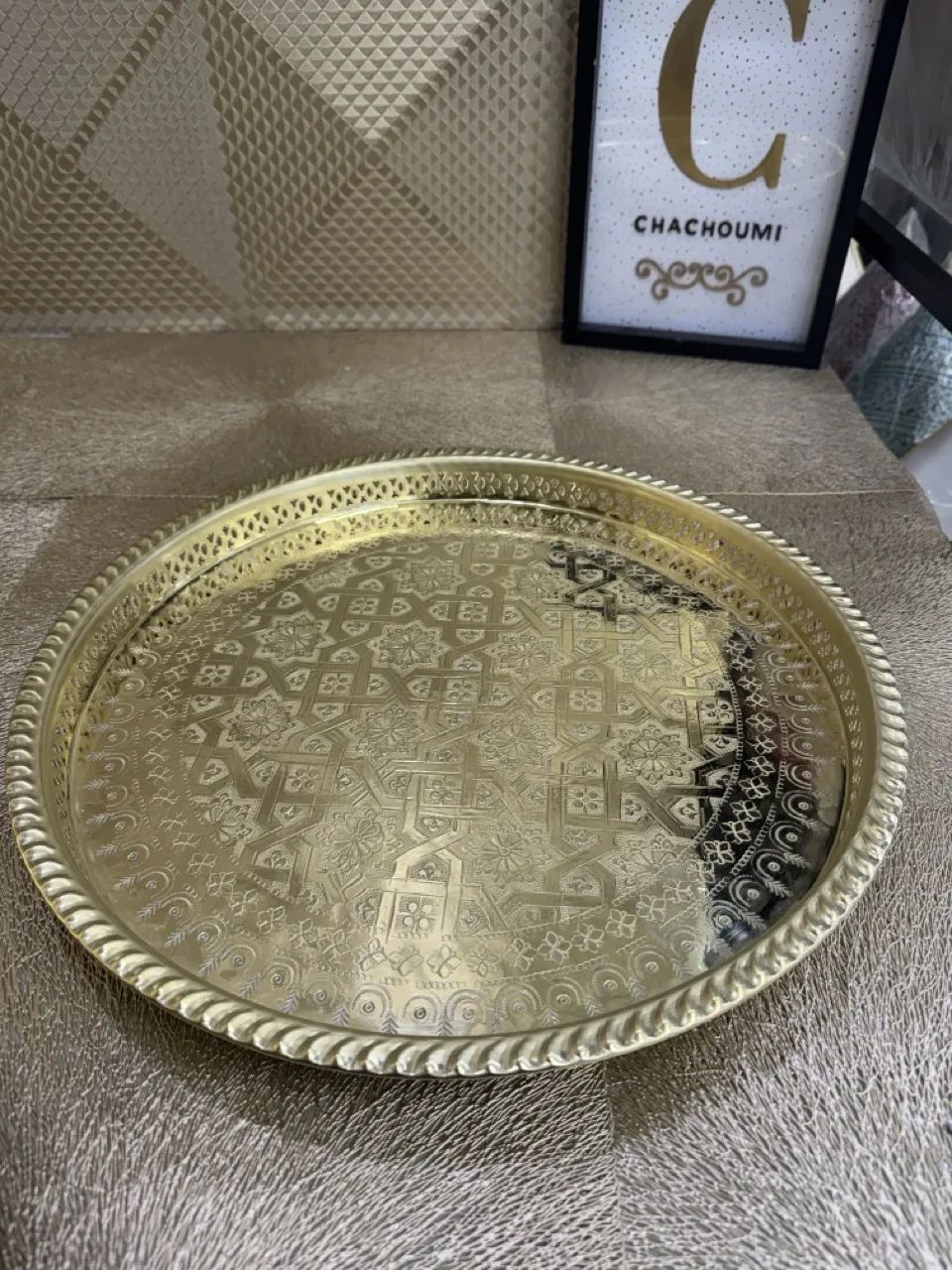 IMG_6239 – Grande Plateau marocain dorĂ© cuivre grand 42 cm – Image 1