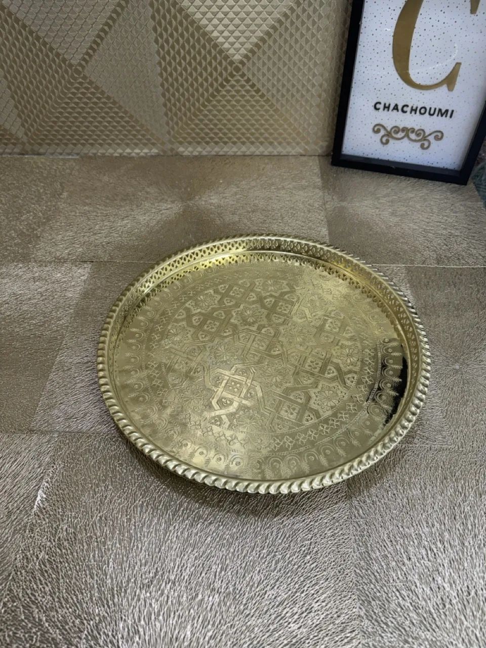 IMG_6242 - Grande Plateau marocain doré cuivre moyen 37,5cm – Image 1