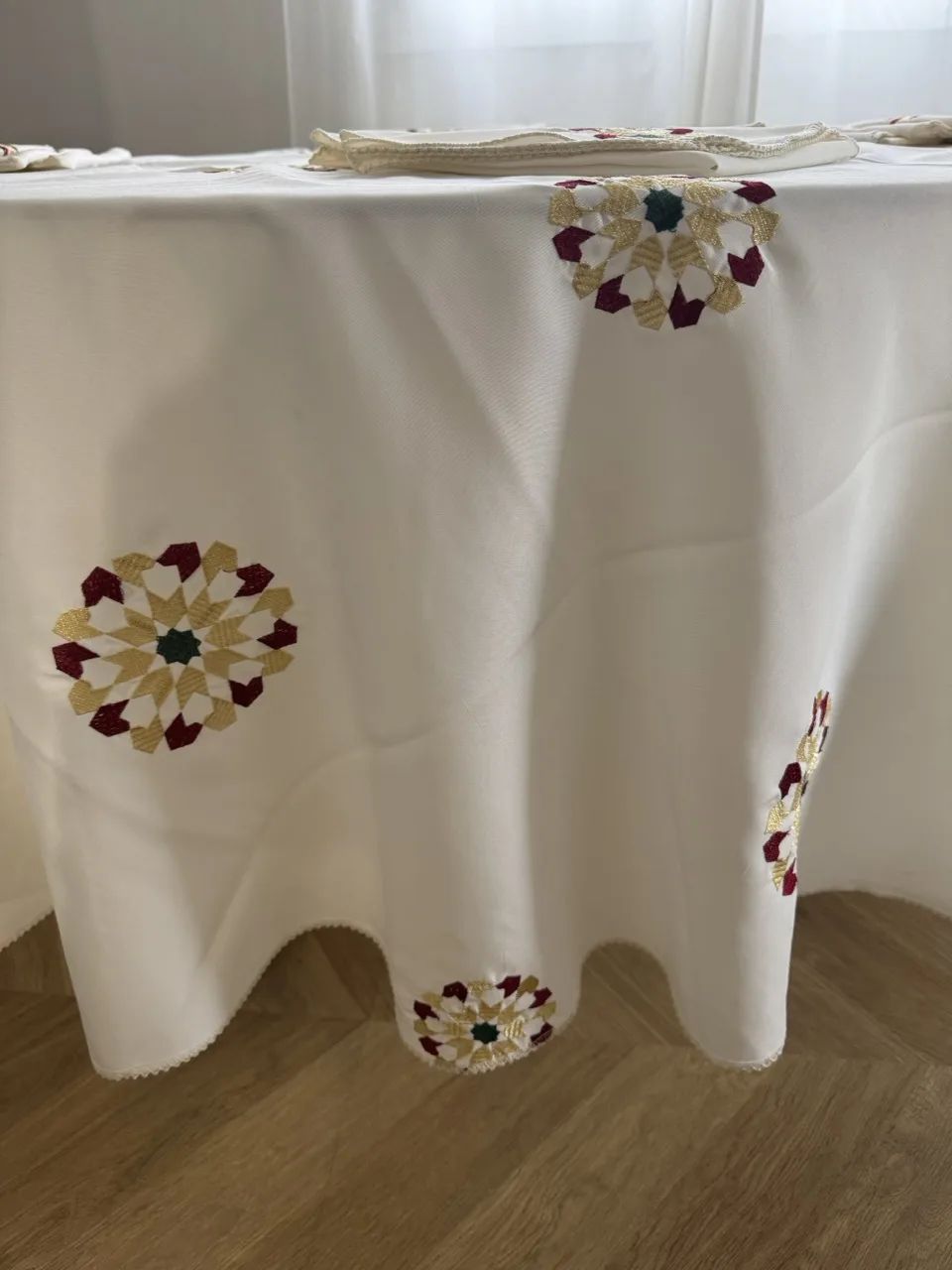 Nappe ronde 2m30 blanc cassé zelij rouge vert  + 12 serviettes de table – Image 5