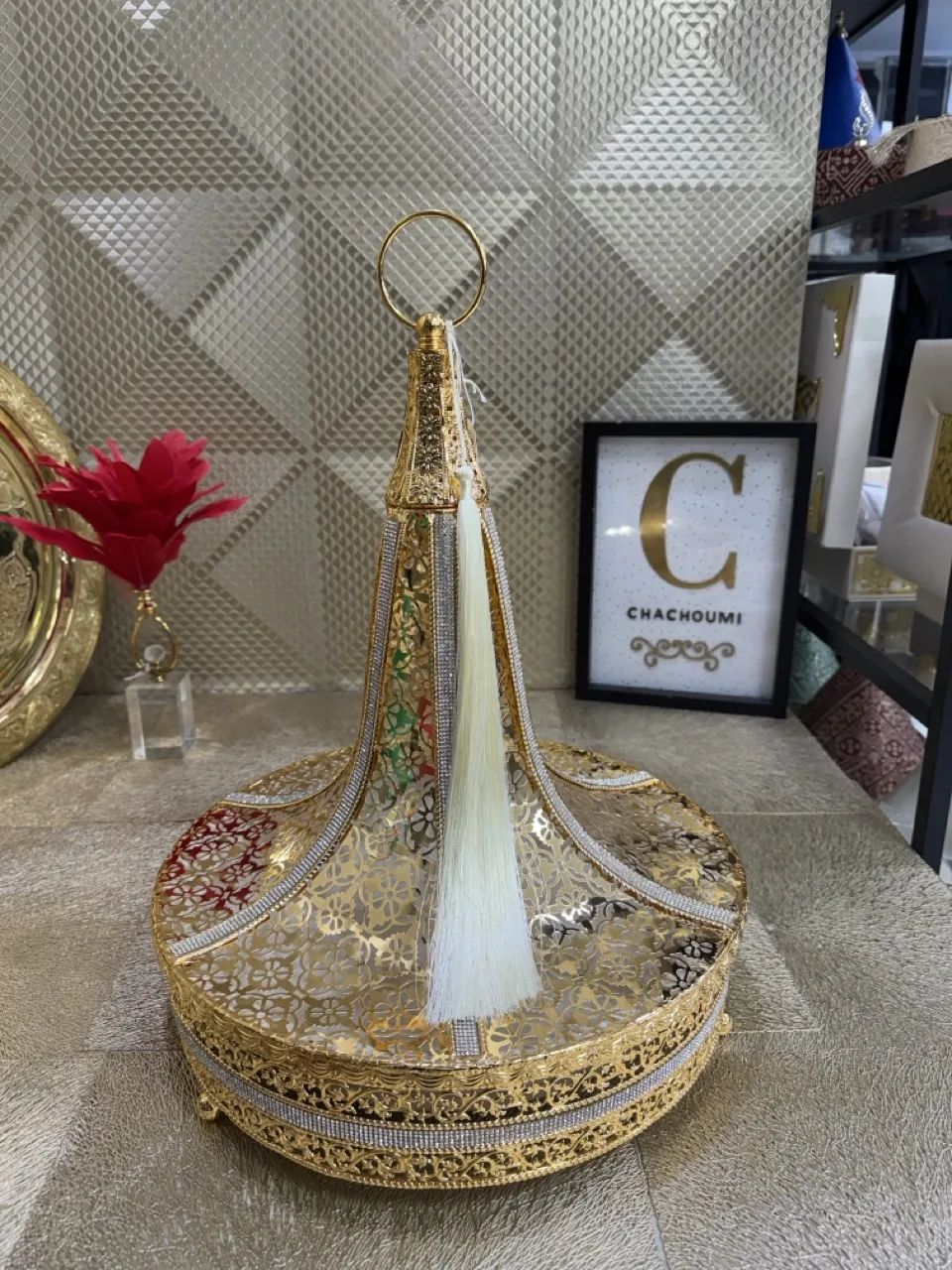 Tayfour strass doré avec son plat profond – Image 1