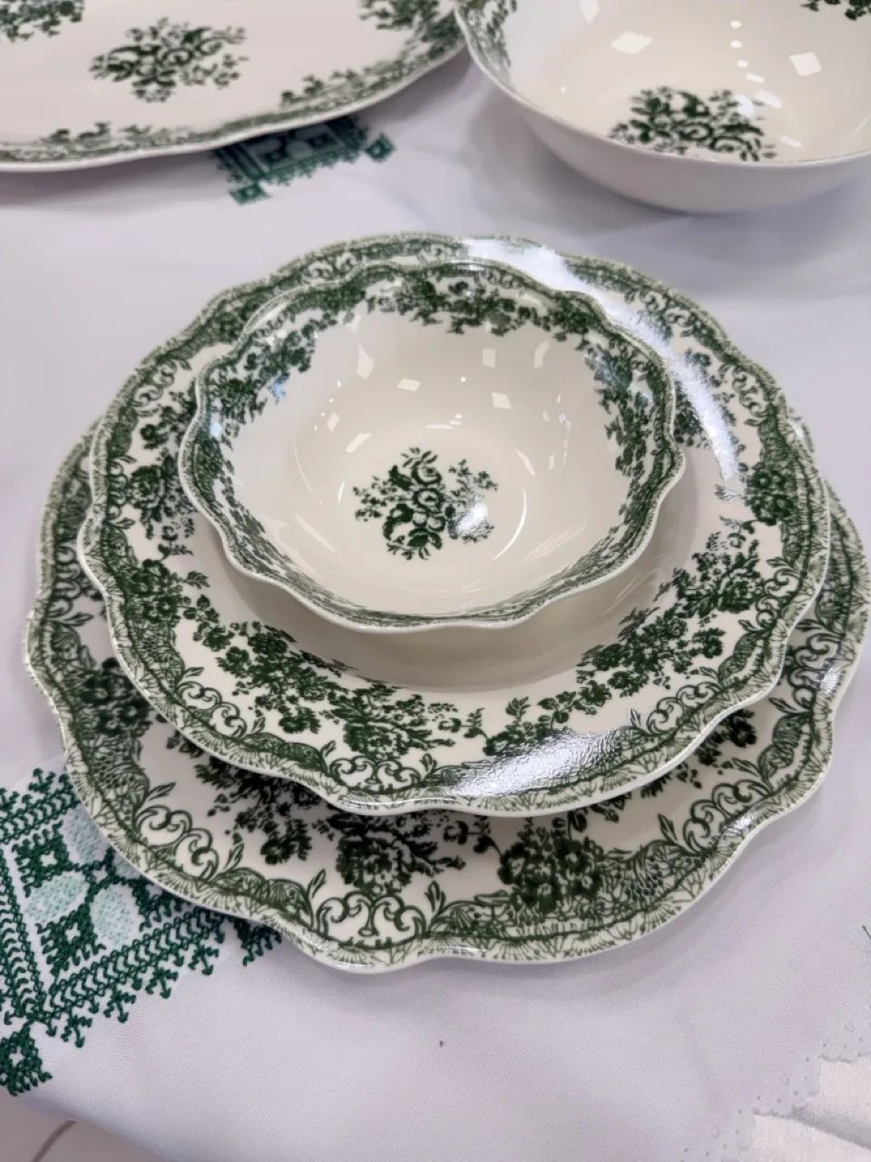 Service de table en porcelaine 26 pièces vert – Image 4