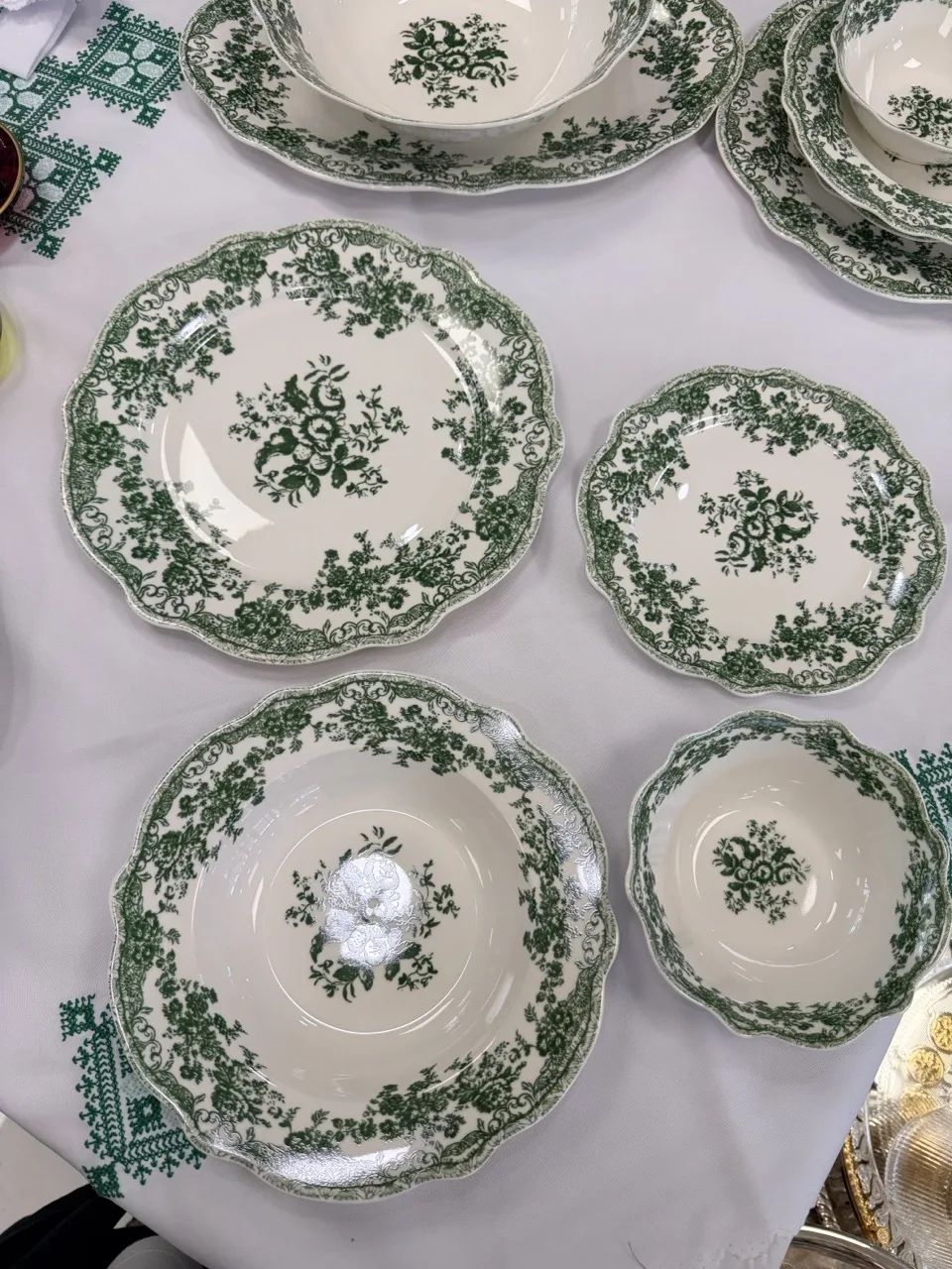 Service de table en porcelaine 26 pièces vert – Image 3