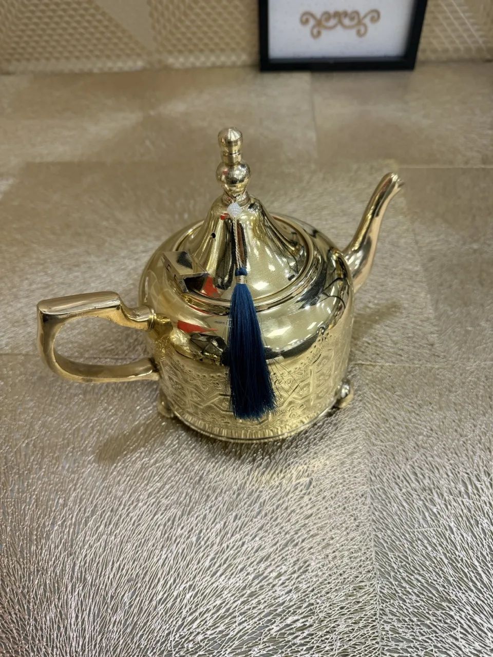 Théière marocaine flora dorée moyenne