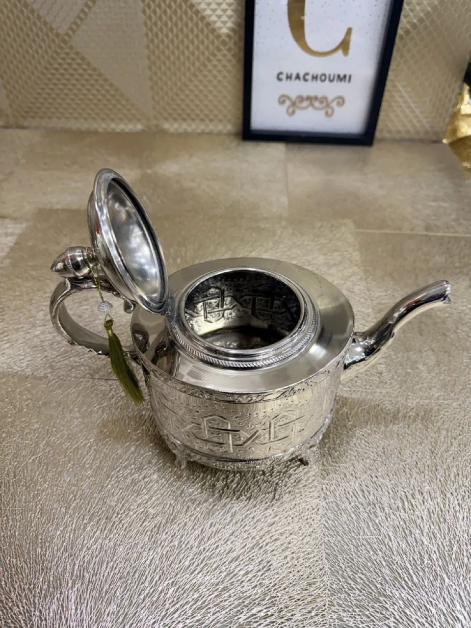 Grande Théière marocaine ovale argentée – Image 3