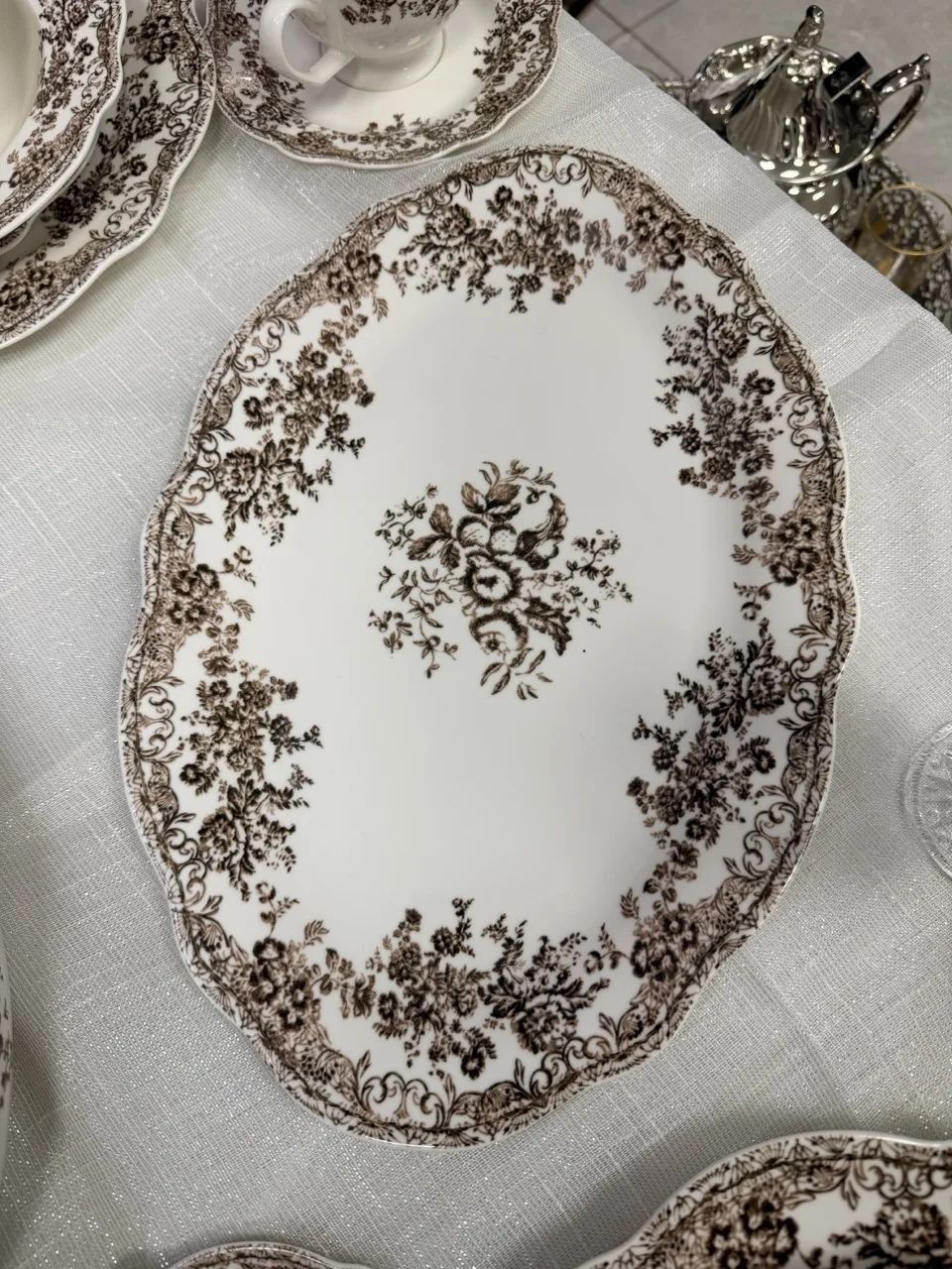 Service de table en porcelaine 26 pièces marron – Image 6