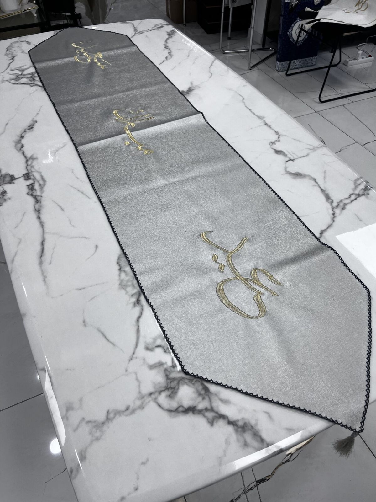 Chemin de table Eid Mubarak Said Gris 1m80 – Image 2