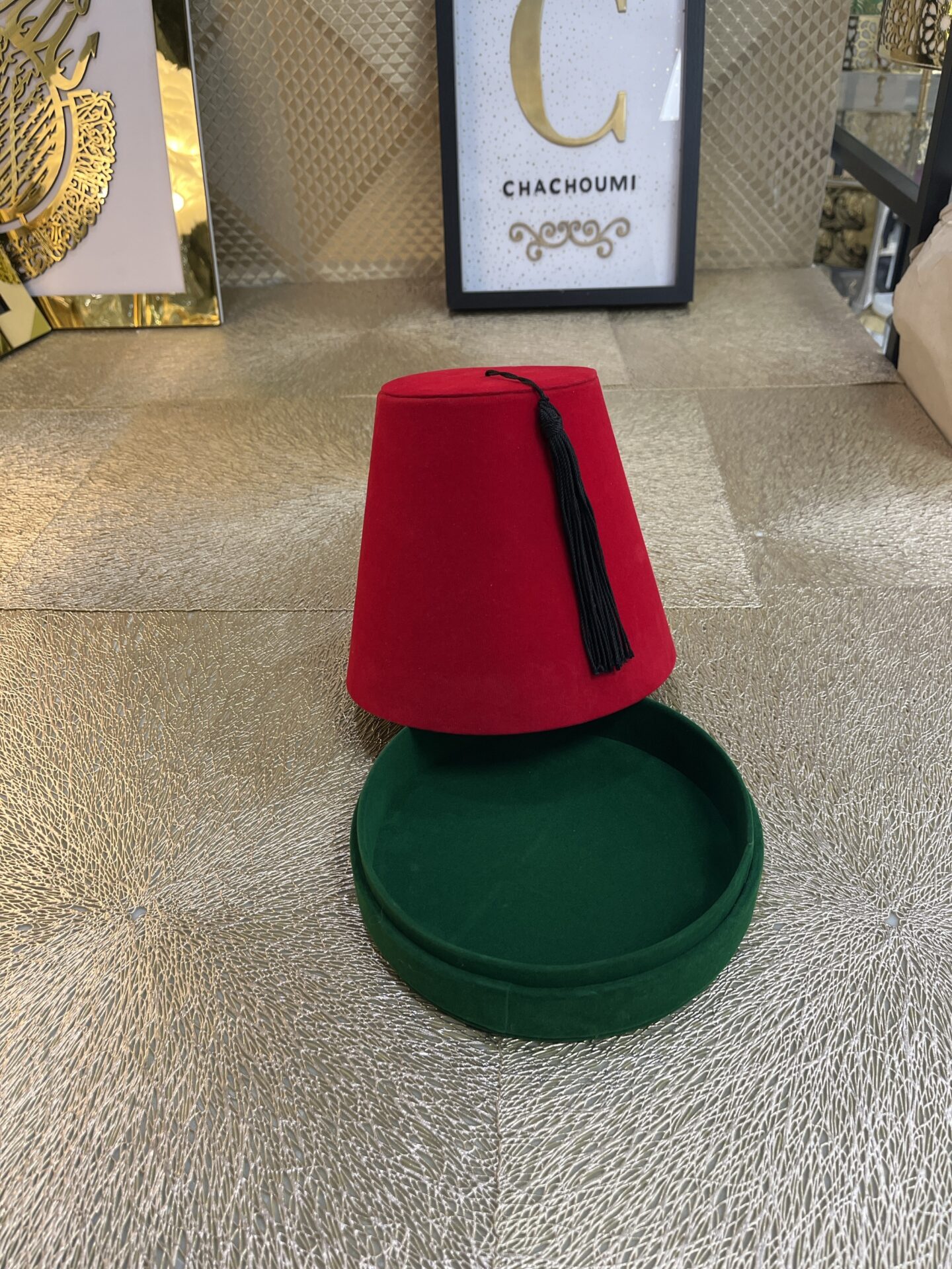 Boîte tarbouche rouge vert – Image 2