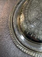 Plat de présentation oval en cuivre doré – Image 2