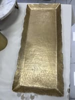 Plateau de service rectangulaire XL en aluminium martelé doré