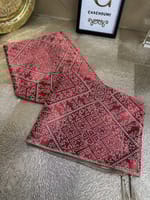 Nappe Tarz el fessi rouge 2m50 + 12 serviettes de table