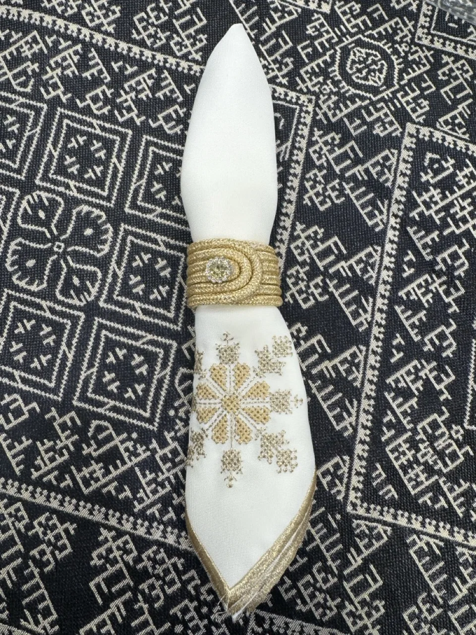 Lot 6 ronds de serviettes doré