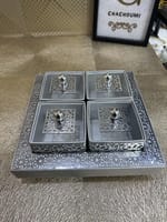 Set Plateau carré et 4 pots orientaux argenté – Image 2