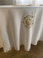 Nappe ronde 2m30 blanc cassé zelij cartier + 12 serviettes de table – Image 4