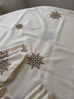 Nappe rectangle 2m50 / 1m50 blanc cassé gharza rouge vert  + 12 serviettes de table – Image 2