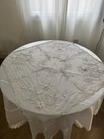Nappe voile perles fleurs blanches + sous nappe blanche – Image 2