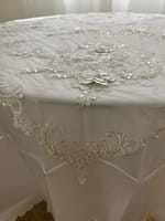 Nappe voile perles fleurs blanches + sous nappe blanche – Image 3