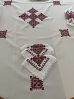 Nappe carré 1m50 x 1m50 blanc tarz fassi rouge + 12 serviettes de table – Image 3