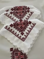 Nappe carré 1m50 x 1m50 blanc tarz fassi rouge + 12 serviettes de table – Image 4