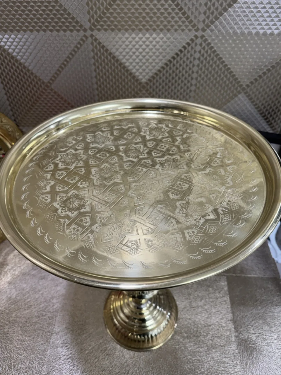 Table en cuivre doré – Image 3