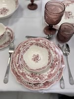 Service de table en porcelaine 26 pièces vieux rouge
