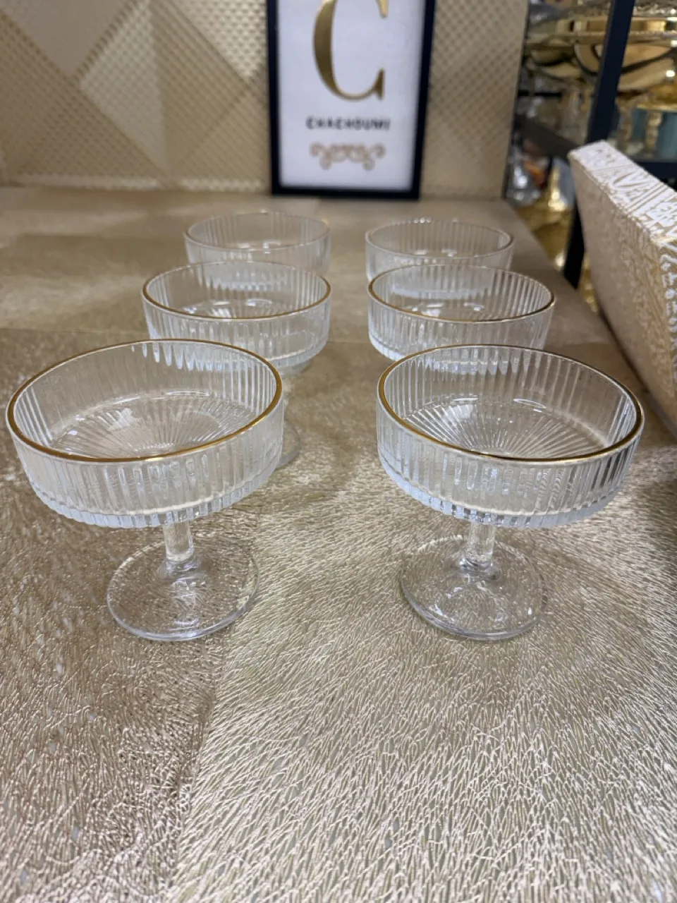 Ensemble de 6 coupes striées sur pied avec liseré doré – Image 2