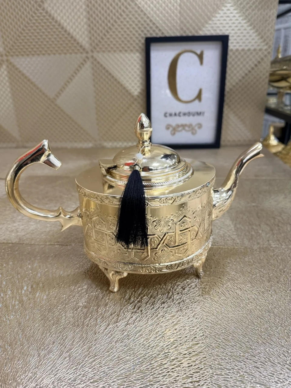 Grande Théière marocaine oval dorée