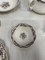 Service de table en porcelaine 26 pièces marron – Image 5