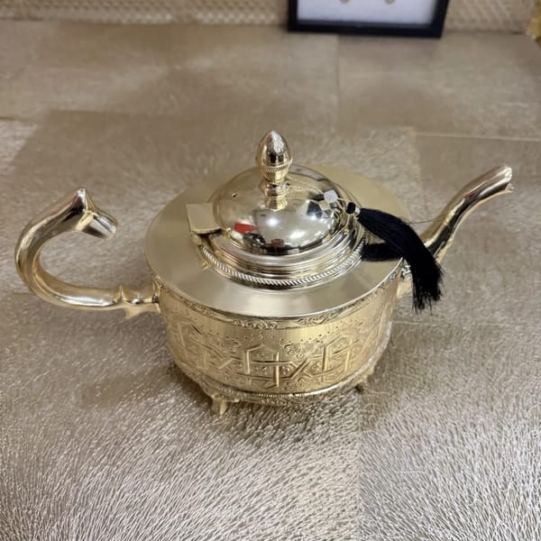 Grande Théière marocaine oval dorée