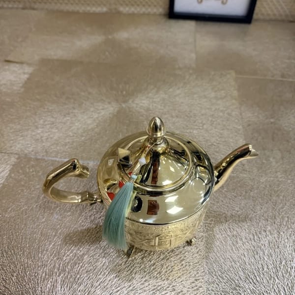 Théière marocaine Fassi dorée moyenne